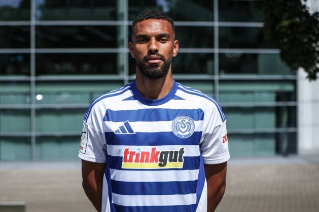 sports, football, 3 league season 2025 2026 team and portrait photo appointment MSV Duisburg 24 07 2025, schauinsland reisen arena Jesse Tugbenyo MSV Duisburg, 33 Duisburg schauinsland reisen arena Nordrhein Westfalen Germany
