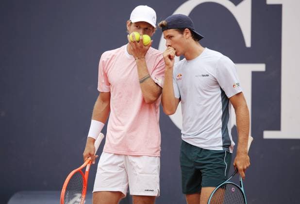 TENNIS - ATP, Tennis Herren Generali Open 2025 KITZBUEHEL,AUSTRIA,25.JUL.25 - TENNIS - ATP World Tour, Generali Open. Image shows Neil Oberleitner (AUT) and Joel Schwaerzler (AUT).  GEPAxpictures xMatthiasxHauer