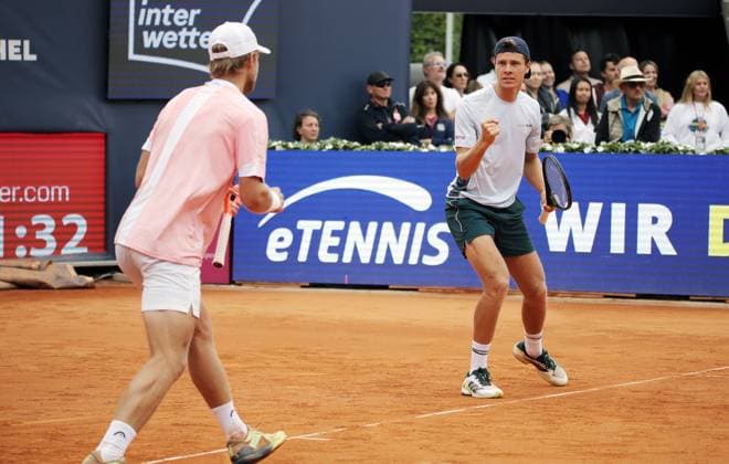 TENNIS - ATP, Tennis Herren Generali Open 2025 KITZBUEHEL,AUSTRIA,25.JUL.25 - TENNIS - ATP World Tour, Generali Open. Image shows the rejoicing of Joel Schwaerzler (AUT) and Neil Oberleitner (AUT).  GEPAxpictures xMatthiasxHauer