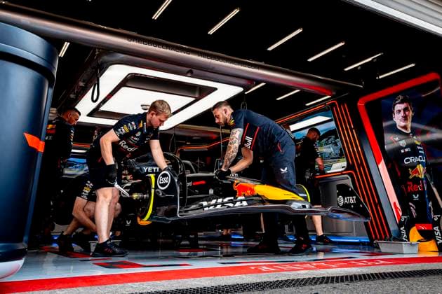 Pitbox of Formule 1 driver MAX Verstappen of Red Bull Racing during the free practice Grand Prix Formula 1 Spa Francorchamps 2025 at the Circuit Spa Francorchamps for the Formula 1 Moët Chandon Belgium Grand Prix 2025 season 2025 2026 in SPA, Belgium on 25 july 2025, photo by Marcel van Dorst EYE4images DeFodi Images