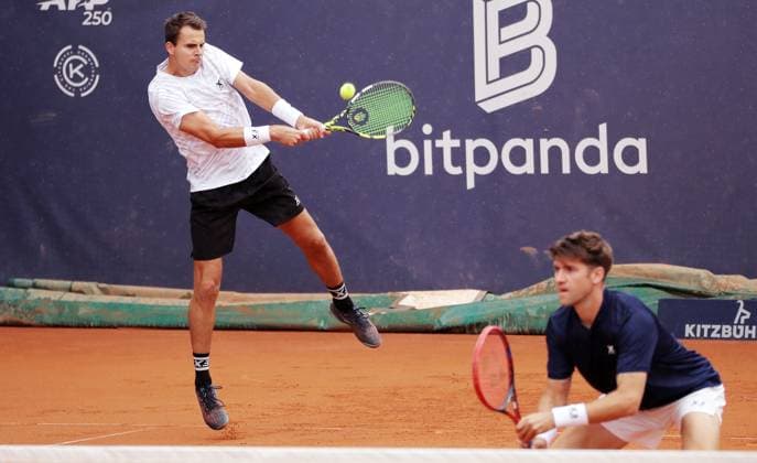 TENNIS - ATP, Tennis Herren Generali Open 2025 KITZBUEHEL,AUSTRIA,25.JUL.25 - TENNIS - ATP World Tour, Generali Open. Image shows Petr Nouza (CZE) and Patrik Rikl (CZE).  GEPAxpictures xMatthiasxHauer