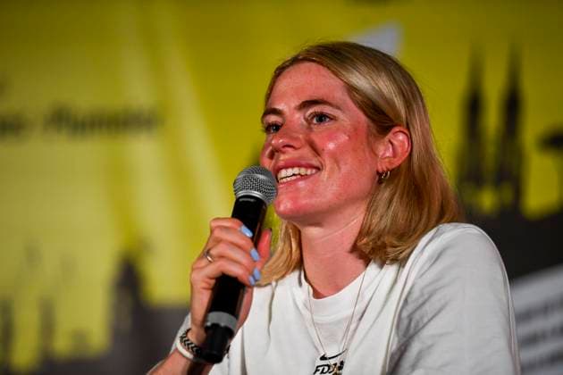 TOUR DE FRANCE FEMININ 2025 PHOTOPQR OUEST FRANCE Mathieu Pattier ; VANNES ; 25 07 2025 ; Conférence de presse avant le départ du tour de France 2025 depuis Vannes le samedi 26 juillet 2025. Demi Vollering FDJ SUEZ Cycliste néerlandaise Women s 2025 Tour de France starts on saturday from Vannes, France, VANNES France  Copyright: xPHOTOPQR OUESTxFRANCE MAXPPPxMathieuxPattierx 20250725OFR3205 20250725OFR3205