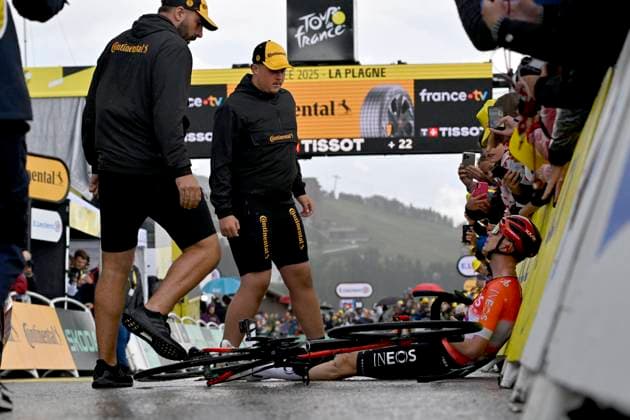 Tour de France 2025 Stage 19 LA PLAGNE, FRANCE - JULY 25 : Arensman Thymen (NED) of INEOS Grenadiers wins during stage 19 of the 112th edition of Tour de France an UCI World Tour 2.UWT cycling road race stage for Men Elite of 130 km with start in Albertville and finish in La Plagne on July 25, 2025 in La Plagne, France, 25 07 2025 ( Motordriver Kenny Verfaillie - La Plagne France  Copyright: xJanxDexMeuleneirx