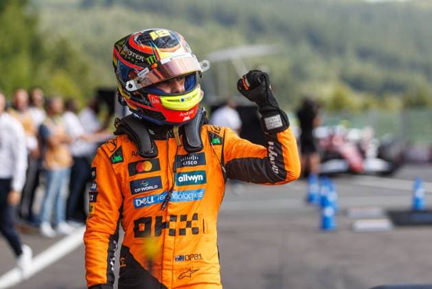 Oscar Piastri McLaren Formula 1 Team, 81 celebrates pole position for the sprint race, Belgian Grand Prix, Motorsport, Formula 1, 2025 season, 25 07 2025 Belgian Grand Prix, Motorsport, Formula 1, 2025 season, 25 07 2025 Spa Franchorchamps Copyright: xEibner-Pressefoto AlexanderxNeisx EP_ANS