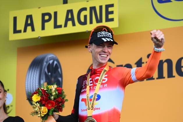 Tour de France 2025 Stage 19 LA PLAGNE, FRANCE - JULY 25 : Arensman Thymen (NED) of INEOS Grenadiers pictured during the podium ceremony of stage 19 of the 112th edition of Tour de France an UCI World Tour 2.UWT cycling road race stage for Men Elite of 130 km with start in Albertville and finish in La Plagne on July 25, 2025 in La Plagne, France, 25 07 2025 ( Motordriver Kenny Verfaillie - La Plagne France  Copyright: xVincentxKalutx