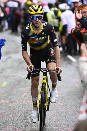 British Simon Philip Yates of Team Visma-Lease a Bike pictured in action during stage 19 of the 2025 Tour de France cycling race, from Albertville to La Plagne (130km), on Friday 25 July 2025 in France. The 112th edition of the Tour de France starts on Saturday 5 July in Lille, France, and will finish in Paris, France on the 27th of July. JASPERxJACOBS  x130003401x