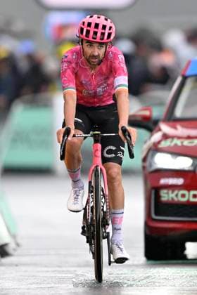 Tour de France 2025 Stage 19 LA PLAGNE, FRANCE - JULY 25 : Healy Ben (IRL) of EF Education - EasyPost during stage 19 of the 112th edition of Tour de France an UCI World Tour 2.UWT cycling road race stage for Men Elite of 130 km with start in Albertville and finish in La Plagne on July 25, 2025 in La Plagne, France, 25 07 2025 ( Motordriver Kenny Verfaillie - La Plagne France  Copyright: xJanxDexMeuleneirx