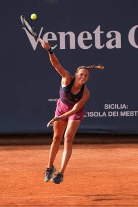 Hanne Vandewinkel in action against Tatiana Proozorova during the 36th Palermo Ladies Open at Country Time Club during 36Â° Palermo Ladies Open, International Tennis match in Palermo, Italy, July 25 2025  Copyright: xFedericoxSerra IPAxSportx xipa-agency.netx xx IPA_60971962 IPA_Agency_IPA60971962