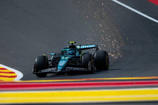 Fernando Alonso Aston Martin Aramco F1 Team, Spain, 14 in AMR25 with sparks flying Sparks in Eau Rouge Raidillon, BEL, Formula 1 World Championship, Moet Chandon Grand Prix of Belgium, Circuit de Spa Francorchamps, Sprint Qualifying, 2025 season, 25 07 2025 BEL, Formula 1 World Championship, Moet Chandon Grand Prix of Belgium, Circuit de Spa Francorchamps, Free Practice, 2025 season, 25 07 2025 Spa Francorchamps Copyright: xEibner-Pressefoto Memmlerx EP_MMR