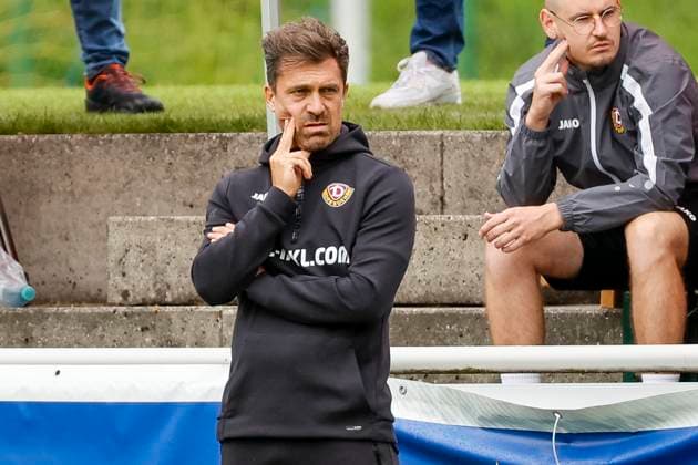Thomas Stamm (SG Dynamo Dresden, Trainer) , Fussball, Testspiel, 2025 2026, SC Freiburg vs. SG Dynamo Dresden, 25.07.2025, Fussballplatz Schruns, Schruns, Österreich Schruns Fussballplatz Schruns Vorarlberg Österreich *** Thomas Stamm SG Dynamo Dresden, Coach , Football, Test match, 2025 2026, SC Freiburg vs SG Dynamo Dresden, 25 07 2025, Football ground Schruns, Schruns, Austria Schruns Football ground Schruns Vorarlberg Austria Copyright: xGrantxHubbsx