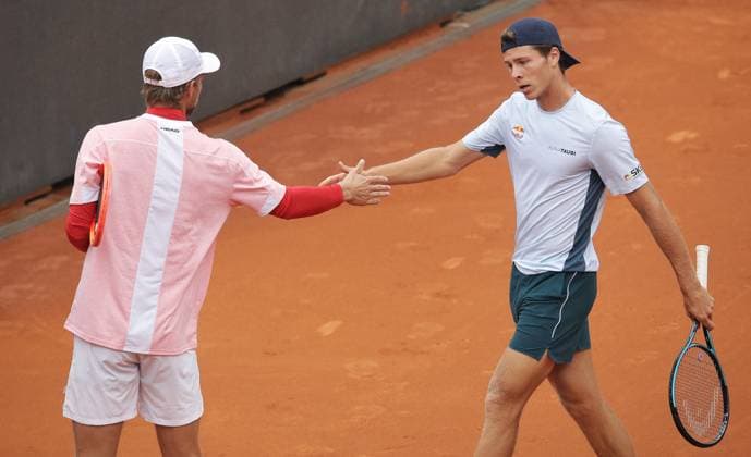 TENNIS - ATP, Tennis Herren Generali Open 2025 KITZBUEHEL,AUSTRIA,26.JUL.25 - TENNIS - ATP World Tour, Generali Open. Image shows Neil Oberleitner (AUT) and Joel Schwaerzler (AUT).  GEPAxpictures xMatthiasxHauer