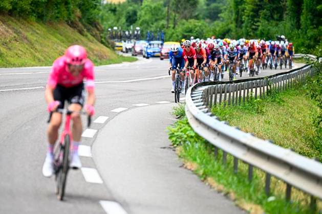 Tour de France 2025 Stage 20 PONTARLIER, FRANCE - JULY 26 : Illustration picture of the peloton during stage 20 of the 112th edition of Tour de France an UCI World Tour 2.UWT cycling road race stage for Men Elite of 185 km with start in Nantua and finish in Pontarlier on July 26, 2025 in Pontarlier, France, 26 07 2025 ( Motordriver Kenny Verfaillie - Pontarlier France  Copyright: xJasperxJacobsx