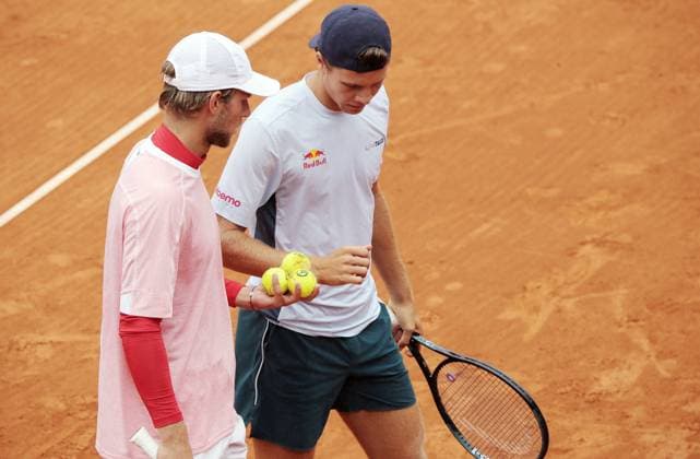 TENNIS - ATP, Tennis Herren Generali Open 2025 KITZBUEHEL,AUSTRIA,26.JUL.25 - TENNIS - ATP World Tour, Generali Open. Image shows Neil Oberleitner (AUT) and Joel Schwaerzler (AUT).  GEPAxpictures xMatthiasxHauer