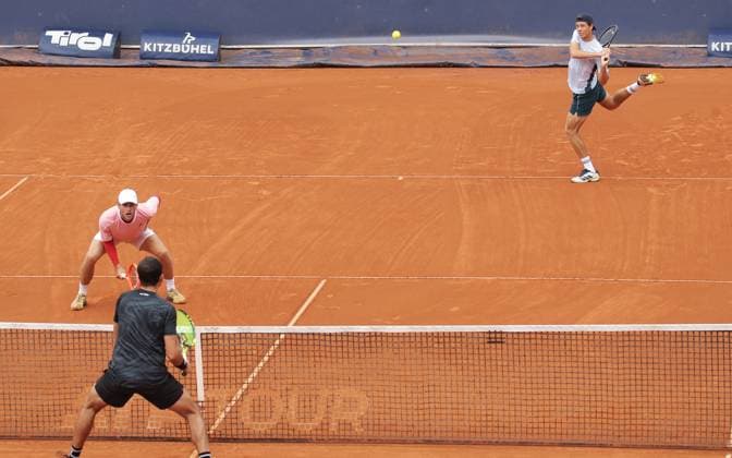 TENNIS - ATP, Tennis Herren Generali Open 2025 KITZBUEHEL,AUSTRIA,26.JUL.25 - TENNIS - ATP World Tour, Generali Open. Image shows Neil Oberleitner (AUT) and Joel Schwaerzler (AUT).  GEPAxpictures xMatthiasxHauer