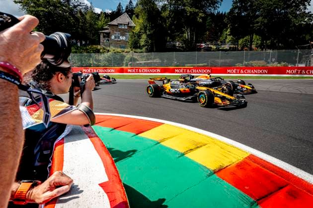 Formule 1 driver Oscar Piastri of McLaren, Formule 1 driver MAX Verstappen of Red Bull Racing during the sprintrace and qualification Grand Prix Formula 1 Spa Francorchamps 2025 at the Circuit Spa Francorchamps for the Formula 1 Moët Chandon Belgium Grand Prix 2025 season 2025 2026 in SPA, Belgium on 26 july 2025, photo by Marcel van Dorst EYE4images DeFodi Images