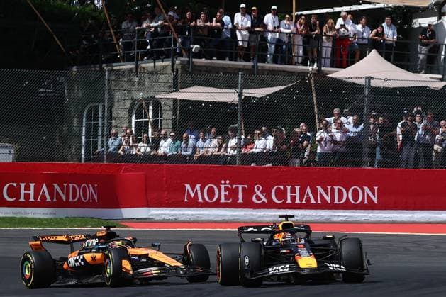 F1 Belgian Grand Prix 2025 Sprint Max Verstappen of Red Bull Racing and Oscar Piastri of McLaren during Sprint ahead of the Formula 1 Belgian Grand Prix at Spa-Francorchamps in Spa, Belgium on July 26, 2025. Spa Belgium  Copyright: xJakubxPorzyckix originalFilename:porzycki-f1belgia250726_npA3W.jpg