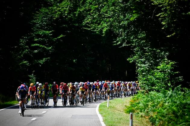 Tour de Wallonie 2025 Stage 1 NASSOGNE, BELGIUM - JULY 26 : Illustration picture of the peloton during stage 1 of the 30th edition of Tour de Wallonie an UCI ProSeries 2.Pro cycling road race stage for Men Elite of 182 km with start in Nassogne and finish in Nassogne on July 26, 2025 in Nassogne, Belgium, 26 07 2025 ( Motordriver Pieter Van Herzele - Nassogne Belgium  Copyright: xTomasxSiskx