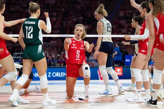 Italy - Poland 26.07.2025 Lodz, Poland, women s Volleyball Nations League 2025, final round finals semifinals, game ( match ) Italy - Poland; (siatkowka, Liga Narodow kobiet, polfinal , runda finalowa Wlochy - Polska) image shows: Agnieszka Korneluk photo Katarzyna Plewczynska Fotostyk Copyright: xKatarzynaxPlewczynskax 20250726FCTKP131
