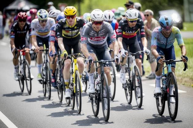 American Matteo Jorgenson of Team Visma-Lease a Bike and Australian Kaden Groves of Alpecin-Deceuninck pictured in action during stage 20 of the 2025 Tour de France cycling race, from Nantua to Montpellier (185km), on Saturday 26 July 2025 in France. The 112th edition of the Tour de France starts on Saturday 5 July in Lille, France, and will finish in Paris, France on the 27th of July. JASPERxJACOBS  x130061709x