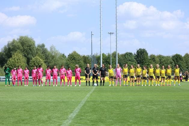 26 07 2025, Football, Women, Test match, Season 2025 2026, Borussia Dortmund vs Cerezo Osaka at Fussballpark BVB Hohenbuschei in Dortmund Germany Pre-match line-up Dortmund Fussballpark BVB Hohenbuschei North Rhine-Westphalia Germany FZ