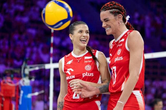 Italy - Poland 26.07.2025 Lodz, Poland, women s Volleyball Nations League 2025, final round finals semifinals, game ( match ) Italy - Poland; (siatkowka, Liga Narodow kobiet, polfinal , runda finalowa Wlochy - Polska) image shows: Alicja Grabka (L) Malwina Smarzek (R) photo Katarzyna Plewczynska Fotostyk Copyright: xKatarzynaxPlewczynskax 20250726FCTKP056