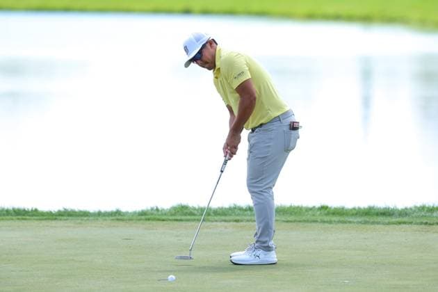 July 26th, 2025: Kurt Kitayama of the United States putts on the eighteenth green during the third round of the 3M Open 2025 at TPC Twin Cities on July 26th, 2025 in Blaine, Minnesota. -CSM Blaine USA - ZUMAc04_ 20250726_zma_c04_046 Copyright: xStevenxGarciax