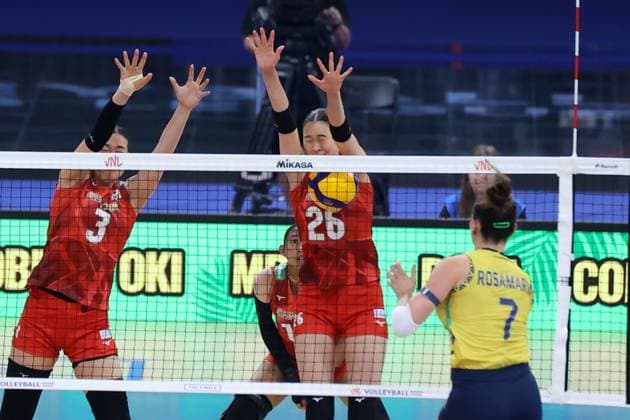 LODZ 26.07.2025 SIATKOWKA KOBIET POLFINAL LIGA NARODOW MECZ : JAPONIA - BRAZYLIA WOMEN™S VOLLEYBALL VNL NATIONS LEAGUE SEMIFINALS MATCH : JAPAN - BRASIL NZ HARUYO SHIMAMURA YOSHINO SATO ROSAMARIA MONTIBELLER FOT. WERONIKA KRZEMINSKA - POLEC ARENA AKCJI NEWSPIX.PL --- newspix.pl 