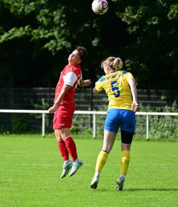 26 07 2025 xkhx Kassel Regionalliga Süd Season 2025 2026 Women KSV Hessen Kassel SF BG Marburg Esma Oezdemir KSV Hessen Kassel vs Gina Troeller SF BG Marburg
