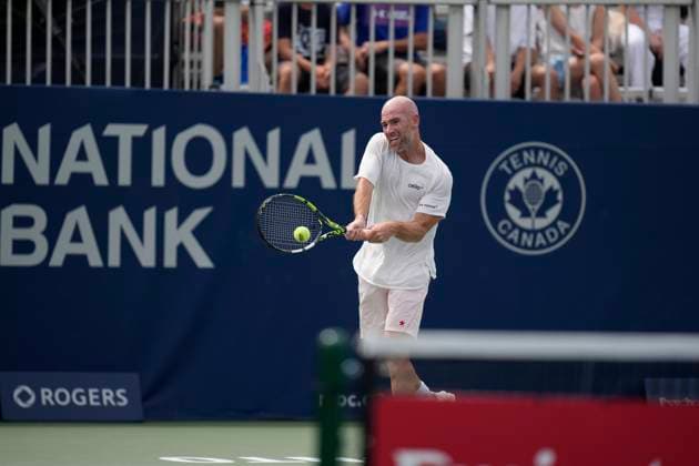 ATP, Tennis Herren Masters 1000 National Bank Open Toronto Presented by Rogers 2025 - Day 1 Adrian Mannarino of France plays a backhand against Juan Carlos Aguilar of Canada during the Men s Singles first round match on day 1 of the ATP Masters 1000 National Bank Open at Sobeys Stadium. on July 26, 2025 in Toronto, Canada. (Photo by Leonardo Ramirez Eyepix Group) Copyright: xLeonardoxRamirez xEyepixxGroupx LR_26072025_162710