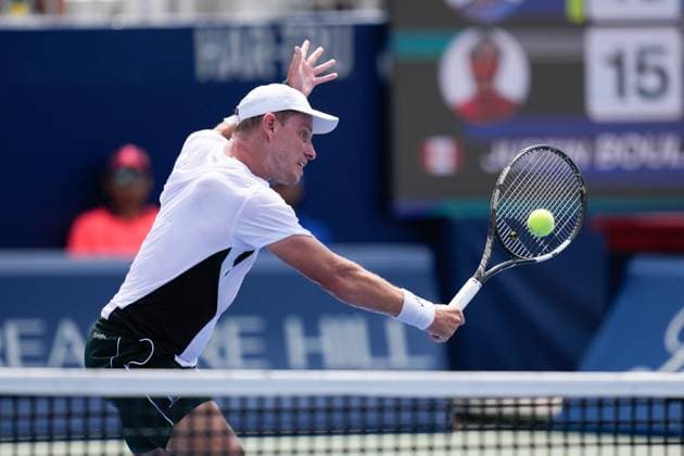 ATP, Tennis Herren Masters 1000 National Bank Open Toronto Presented by Rogers 2025 - Day 1 James Duckworth of Australia plays a backhand against Justin Boulais of Canada during the Men s Singles first round match on day 1 of the ATP Masters 1000 National Bank Open at Sobeys Stadium. on July 26, 2025 in Toronto, Canada. (Photo by Leonardo Ramirez Eyepix Group) Copyright: xLeonardoxRamirez xEyepixxGroupx LR-26072025-3689