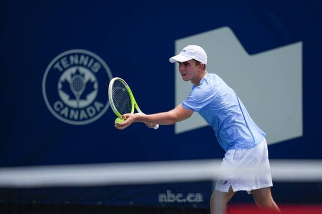 ATP, Tennis Herren Masters 1000 National Bank Open Toronto Presented by Rogers 2025 - Day 1 Dalibor Svrcina of Czechia serves to Yosuke Watanuki of Japan (not pictured) during the Men s Singles first round match on day 1 of the ATP Masters 1000 National Bank Open at Sobeys Stadium. on July 26, 2025 in Toronto, Canada. (Photo by Leonardo Ramirez Eyepix Group) Copyright: xLeonardoxRamirez xEyepixxGroupx LR-26072025-4070