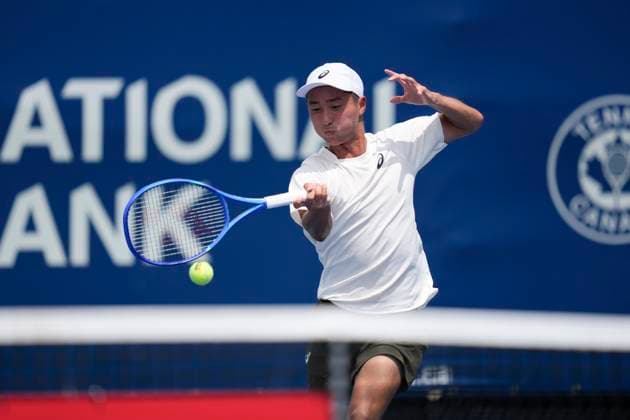 July 26, 2025, Toronto, Ontario, Canada: Shintaro Mochizuki of Japan plays a forehand against Yasutaka Uchiyama of Japan during the Men s Singles first round match on day 1 of the ATP, Tennis Herren Masters 1000 National Bank Open at Sobeys Stadium. on July 26, 2025 in Toronto, Canada. Toronto Canada - ZUMAe321 20250726_zsa_e321_029 Copyright: xLeonardoxRamirezx