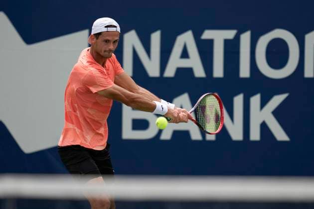 July 26, 2025, Toronto, Ontario, Canada: Juan Pablo Ficovich of Argentina plays a forehand against Kyrian Jacquet of France during the Men s Singles first round match on day 1 of the ATP, Tennis Herren Masters 1000 National Bank Open at Sobeys Stadium. on July 26, 2025 in Toronto, Canada. Toronto Canada - ZUMAe321 20250726_zsa_e321_113 Copyright: xLeonardoxRamirezx