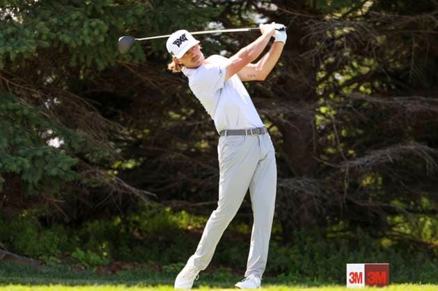 July 26, 2025, Blaine, Minnesota, USA: JAKE KNAPP watches his drive at hole two on the third day of competition at the 2025 PGA, Golf Herren 3M Open at TPC Twin Cities. Blaine USA - ZUMAt166 20250726_zsp_t166_034 Copyright: xMichaelxTurnerx