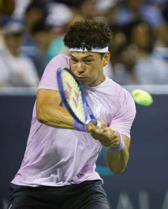 July 26, 2025: Ben Shelton hits a shot in the semifinal match against Alejandro Davidovich Fokina during the 2025 Mubadala Citi DC Open tennis tournament being played at Rock Creek Park Tennis Center in Washington, D.C. CSM District Of Columbia United States of America - ZUMAc04_ 20250726_zma_c04_355 Copyright: xJustinxCooperx