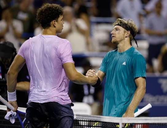 July 26, 2025: Alejandro Davidovich Fokina shakes hands with Ben Shelton after defeating him in the semi final match during the 2025 Mubadala Citi DC Open tennis tournament being played at Rock Creek Park Tennis Center in Washington, D.C. CSM District Of Columbia United States of America - ZUMAc04_ 20250726_zma_c04_357 Copyright: xJustinxCooperx