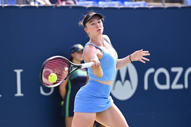 MONTREAL, QC - JULY 26: Dasha Plekhanova (CAN) returns the ball during a qualifying round match at WTA, Tennis Damen National Bank Open on July 26, 2025 at IGA Stadium in Montreal, QC (Photo by David Kirouac Icon Sportswire) TENNIS: JUL 26 National Bank Open EDITORIAL USE ONLY Icon250726080