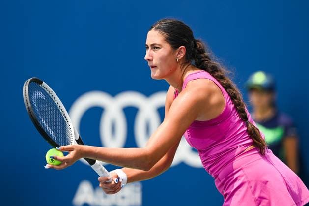MONTREAL, QC - JULY 26: Cadence Brace (CAN) serves the ball during a qualifying round match at WTA, Tennis Damen National Bank Open on July 26, 2025 at IGA Stadium in Montreal, QC (Photo by David Kirouac Icon Sportswire) TENNIS: JUL 26 National Bank Open EDITORIAL USE ONLY Icon250726060