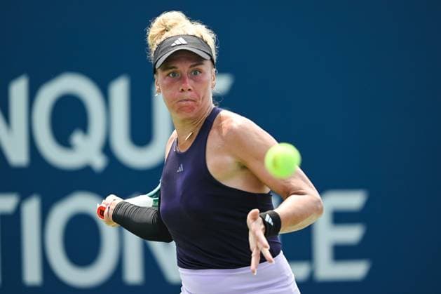 MONTREAL, QC - JULY 26: Leolia Jeanjean (FRA) returns the ball during a qualifying round match at WTA, Tennis Damen National Bank Open on July 26, 2025 at IGA Stadium in Montreal, QC (Photo by David Kirouac Icon Sportswire) TENNIS: JUL 26 National Bank Open EDITORIAL USE ONLY Icon250726065