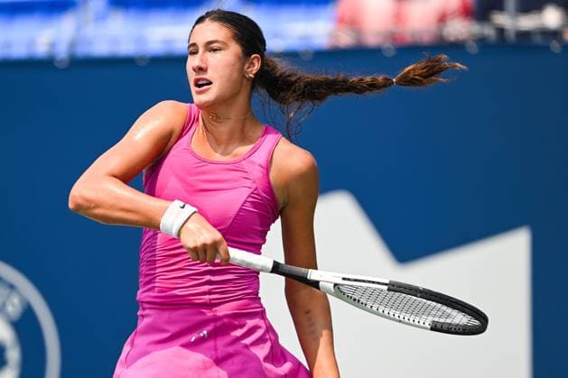 MONTREAL, QC - JULY 26: Cadence Brace (CAN) tracks her return during a qualifying round match at WTA, Tennis Damen National Bank Open on July 26, 2025 at IGA Stadium in Montreal, QC (Photo by David Kirouac Icon Sportswire) TENNIS: JUL 26 National Bank Open EDITORIAL USE ONLY Icon250726050
