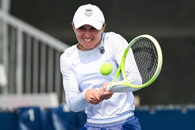 MONTREAL, QC - JULY 26: Aliaksandra Sasnovich returns the ball during a qualifying round match at WTA, Tennis Damen National Bank Open on July 26, 2025 at IGA Stadium in Montreal, QC (Photo by David Kirouac Icon Sportswire) TENNIS: JUL 26 National Bank Open EDITORIAL USE ONLY Icon250726007