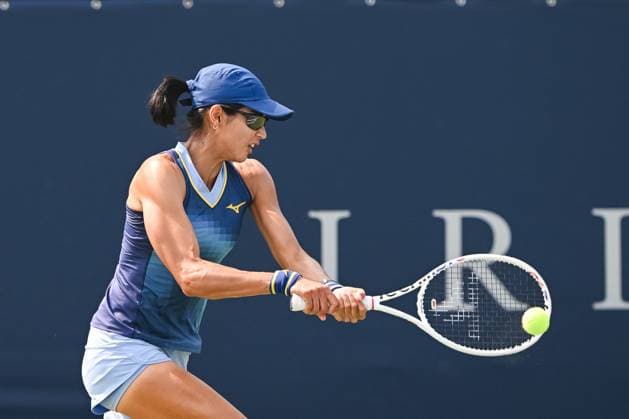 MONTREAL, QC - JULY 26: Astra Sharma (AUS) returns the ball during a qualifying round match at WTA, Tennis Damen National Bank Open on July 26, 2025 at IGA Stadium in Montreal, QC (Photo by David Kirouac Icon Sportswire) TENNIS: JUL 26 National Bank Open EDITORIAL USE ONLY Icon250726008