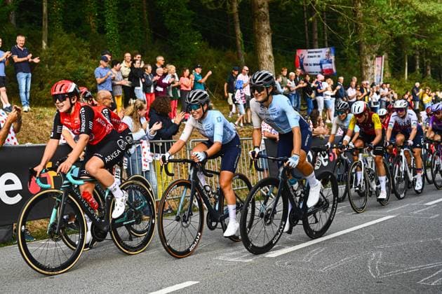 First Stage Of The 2025 Tour De France Women The pack of riders (peloton) cycles during the 1st stage (out of 9) of the fourth edition of the Women s Tour de France cycling race, 78.8 km from Vannes to Plumelec, in Vannes, western France, on July 26, 2025. Plumelec Bretagne France  Copyright: xRonanxHoussinx originalFilename:houssin-cyclingf250727_np1G8.jpg