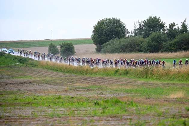 Tour de Wallonie 2025 Stage 2 SAMBREVILLE, BELGIUM - JULY 27 : illustration picture peloton during stage 2 of the 30th edition of Tour de Wallonie an UCI ProSeries 2.Pro cycling road race stage for Men Elite of 153.7 km with start in Huy and finish in Sambreville on July 27, 2025 in Sambreville, Belgium, 27 07 2025 ( Motordriver Pieter Van Herzele - Sambreville Belgium  Copyright: xTomasxSiskx