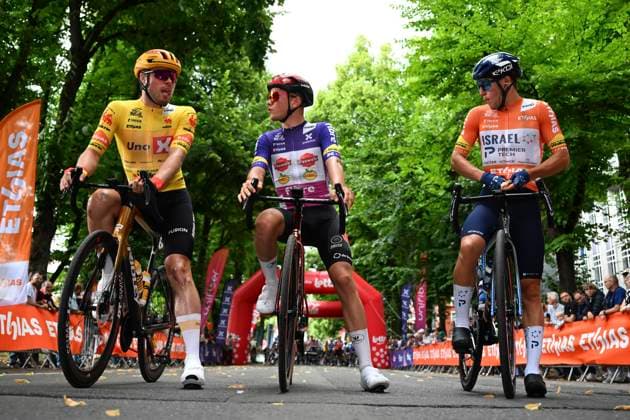 Tour de Wallonie 2025 Stage 2 SAMBREVILLE, BELGIUM - JULY 27 : Tiller Rasmus of Uno-X Mobility, De Moyer Kenay of Pauwels Sauzen - Cibel Clementines, Strong Corbin of Israel - Premier Tech during stage 2 of the 30th edition of Tour de Wallonie an UCI ProSeries 2.Pro cycling road race stage for Men Elite of 153.7 km with start in Huy and finish in Sambreville on July 27, 2025 in Sambreville, Belgium, 27 07 2025 ( Motordriver Pieter Van Herzele - Sambreville Belgium  Copyright: xTomasxSiskx