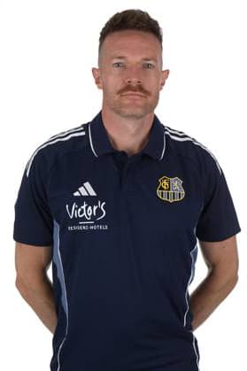 15.07.2025 - 3.Liga - 1.FC Saarbruecken - Fotoshooting - Fototermin - Fussball - Saison 2025 26 - SB - Foto-Termin des Drittligisten 1.FC Saarbrücken am 15.07.2025 , in Saarbrücken . Im Bild Co-Trainer Yannic Thiel (1. FC Saarbruecken). Saarbrücken Ludwigspark Saarland Deutschland