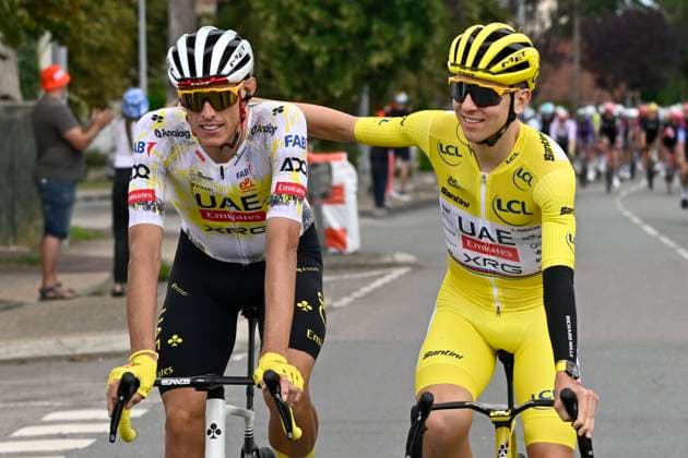 Tour de France 2025 Stage 21 PARIS CHAMPS-ELYSEES, FRANCE - JULY 27 : Politt Nils (GER) of UAE Team Emirates, Pogacar Tadej (SLO) of UAE Team Emirates during stage 21 of the 112th edition of Tour de France an UCI World Tour 2.UWT cycling road race stage for Men Elite of 120 km with start in Mantes-la-Ville and finish in Paris Champs-Elysees on July 27, 2025 in Paris Champs-Elysees, France, 27 07 2025 ( Motordriver Kenny Verfaillie - Paris Champs-Elysees France  Copyright: xJanxDexMeuleneirx