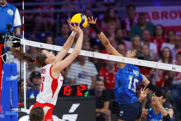 LODZ 27.07.2025 SIATKOWKA KOBIET LIGA NARODOW 2025 - MECZ O 3. MIEJSCE: POLSKA - JAPONIA --- WOMENS VOLLEYBALL NATIONS LEAGUE 2025 FINALS - 3RD PLACE MATCH IN LODZ: POLAND - JAPAN MAGDALENA JURCZYK AIRI MIYABE FOT. ANNA KLEPACZKO FOTOPYK NEWSPIX.PL --- newspix.pl 