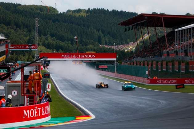 Formula 1 Moët & Chandon Belgian Grand Prix 2025 Alexis Perrin OVERTAKE MAXPPP - Stavelot 27 07 2025 04 NORRIS Lando (gbr), McLaren F1 Team, action, Safety Car at the Formula 1 Moët & Chandon Belgian Grand Prix 2025, the 13th round of the 2025 FIA Formula 1 World Championship, WM, Weltmeisterschaft at the Circuit de Spa-Francorchamps in Stavelot, Belgium, from July 24 to 27, 2025 Stavelot Belgium  Copyright: xOVERTAKE MAXPPPxAlexisxPerrinx OVT202507276710 OVT202507276710