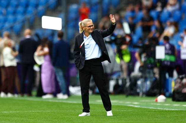 Sarina Wiegman head coach of England Women prior to kick off England Women v Spain Women, UEFA European Women s Championship, Final, Football, St. Jakob Park, Basel, Switzerland - 27 Jul 2025Basel St. Jakob Park Switzerland EDITORIAL USE ONLY No use with unauthorised audio, video, data, fixture lists, club league logos or live services. Online in-match use limited to 120 images, no video emulation. No use in betting, games or single club league player publications. Copyright: xMichaelxZemanek Shutterstockx 15414541m